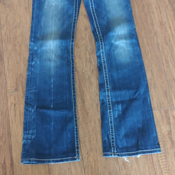 Jean - Picture 2 of 3